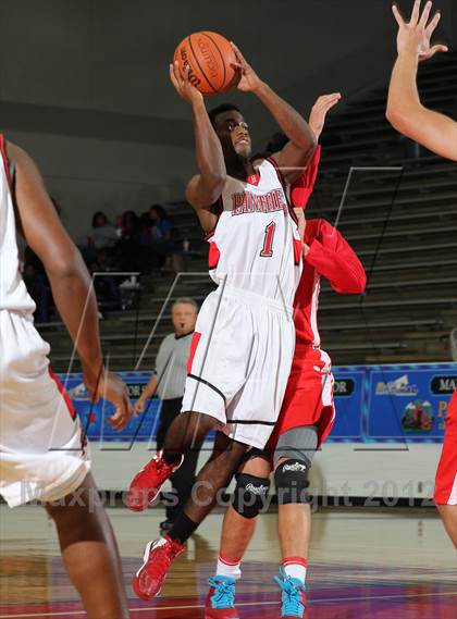 Thumbnail 1 in Judson vs. Hillcrest (McDonald's Texas Invitational) photogallery.