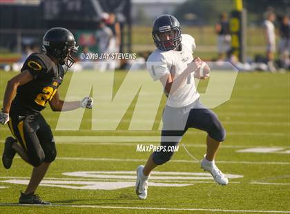 Thumbnail 3 in Klein Collins v Klein Oak photogallery.