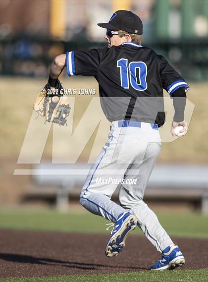 Thumbnail 1 in Belleville West vs Quincy (GCS Stadium) photogallery.