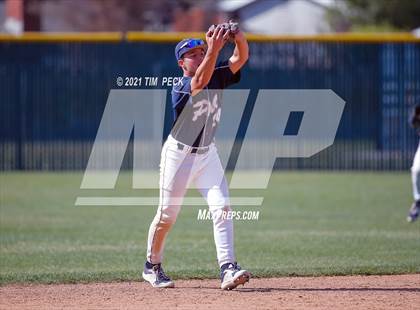 Thumbnail 1 in Millikan @ Pacifica photogallery.