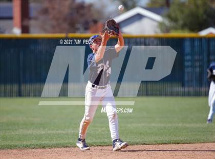 Thumbnail 2 in Millikan @ Pacifica photogallery.