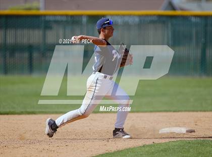 Thumbnail 1 in Millikan @ Pacifica photogallery.