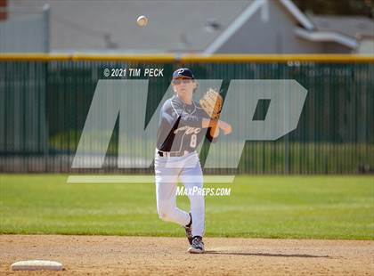 Thumbnail 2 in Millikan @ Pacifica photogallery.