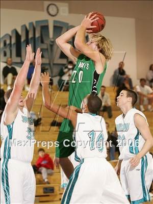 Thumbnail 2 in Sheldon vs. St. Mary's-Stockton (Hoops for the Hungry) photogallery.