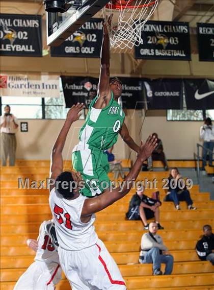 Thumbnail 1 in Fort Myers vs. Sagemont (City of Palms Classic) photogallery.
