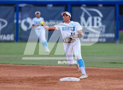 Thumbnail 2 in Buchanan vs. Clovis North (CIFCS - Division I Championship) photogallery.