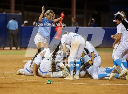 Thumbnail 3 in Buchanan vs. Clovis North (CIFCS - Division I Championship) photogallery.