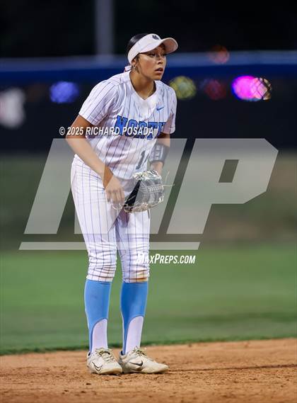 Thumbnail 2 in Buchanan vs. Clovis North (CIFCS - Division I Championship) photogallery.