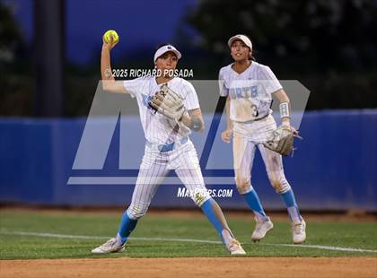 Thumbnail 3 in Buchanan vs. Clovis North (CIFCS - Division I Championship) photogallery.
