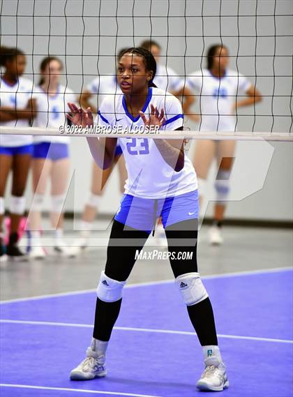 Thumbnail 3 in Episcopal vs. Concordia Lutheran (Houston Open Tournament) photogallery.