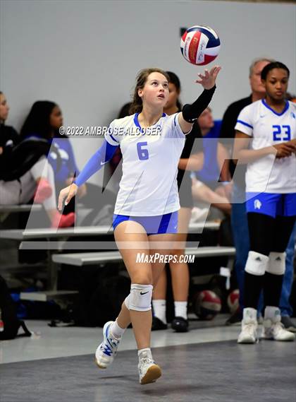 Thumbnail 3 in Episcopal vs. Concordia Lutheran (Houston Open Tournament) photogallery.