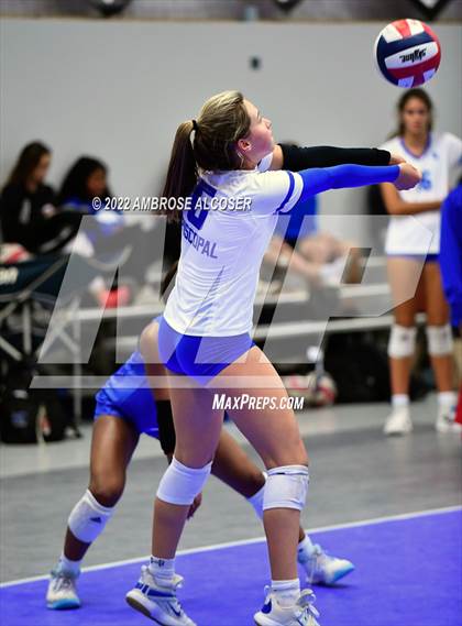 Thumbnail 3 in Episcopal vs. Concordia Lutheran (Houston Open Tournament) photogallery.