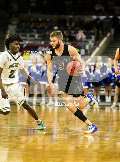 Thumbnail 2 in Grandview vs. George Washington (CHSAA 5A Final) photogallery.