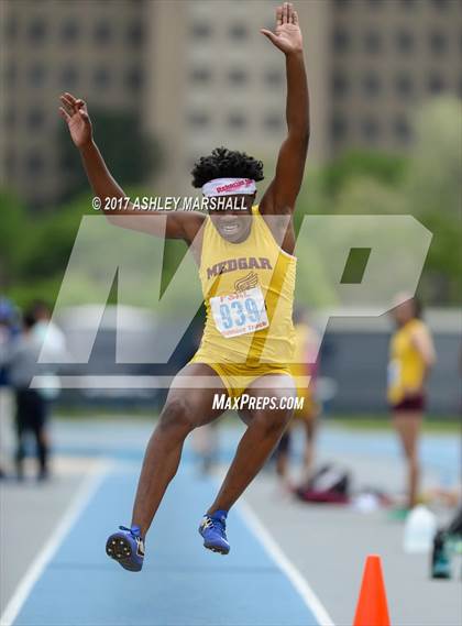 Thumbnail 1 in PSAL Brooklyn, Queens, Staten Island Championships (Girls Field Events) photogallery.