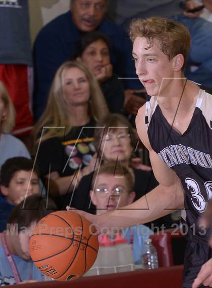 Thumbnail 2 in Palos Verdes Peninsula vs. Moreau Catholic (MaxPreps Holiday Classic) photogallery.