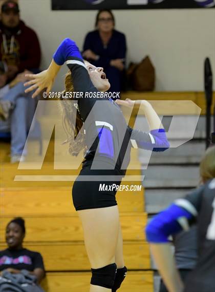 Thumbnail 1 in Yoakum @ Stockdale photogallery.