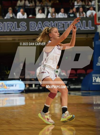 Thumbnail 2 in Ursuline vs Albertus Magnus (NYSPHSAA Class 2A Section 1 Semifinal) photogallery.