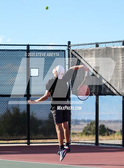 Thumbnail 2 in Fossil Ridge @ Regis Jesuit (CHSAA 5A Boys Dual Team Semifinals) photogallery.