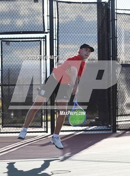 Thumbnail 1 in Fossil Ridge @ Regis Jesuit (CHSAA 5A Boys Dual Team Semifinals) photogallery.