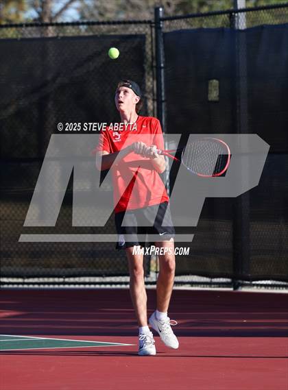 Thumbnail 1 in Fossil Ridge @ Regis Jesuit (CHSAA 5A Boys Dual Team Semifinals) photogallery.