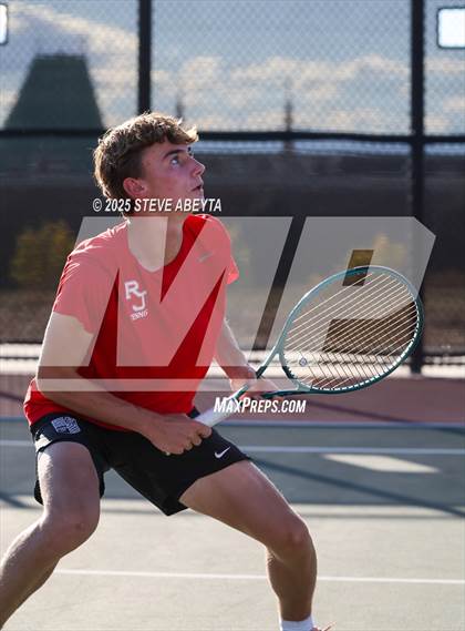 Thumbnail 3 in Fossil Ridge @ Regis Jesuit (CHSAA 5A Boys Dual Team Semifinals) photogallery.