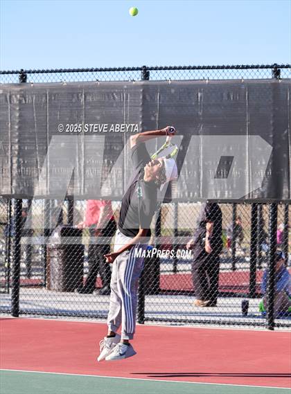 Thumbnail 3 in Fossil Ridge @ Regis Jesuit (CHSAA 5A Boys Dual Team Semifinals) photogallery.