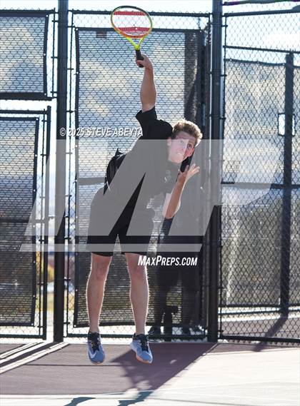 Thumbnail 3 in Fossil Ridge @ Regis Jesuit (CHSAA 5A Boys Dual Team Semifinals) photogallery.