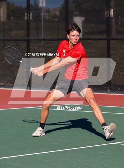 Thumbnail 3 in Fossil Ridge @ Regis Jesuit (CHSAA 5A Boys Dual Team Semifinals) photogallery.