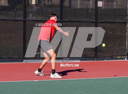 Thumbnail 1 in Fossil Ridge @ Regis Jesuit (CHSAA 5A Boys Dual Team Semifinals) photogallery.
