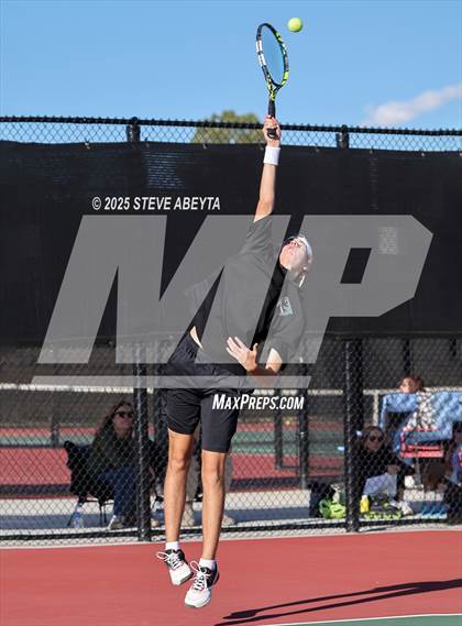 Thumbnail 1 in Fossil Ridge @ Regis Jesuit (CHSAA 5A Boys Dual Team Semifinals) photogallery.