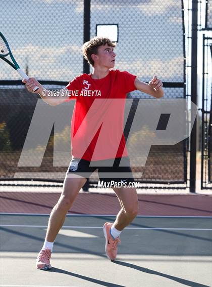 Thumbnail 1 in Fossil Ridge @ Regis Jesuit (CHSAA 5A Boys Dual Team Semifinals) photogallery.