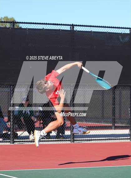 Thumbnail 1 in Fossil Ridge @ Regis Jesuit (CHSAA 5A Boys Dual Team Semifinals) photogallery.
