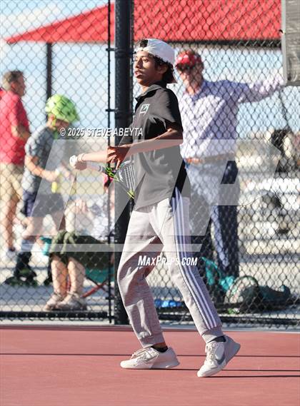 Thumbnail 3 in Fossil Ridge @ Regis Jesuit (CHSAA 5A Boys Dual Team Semifinals) photogallery.