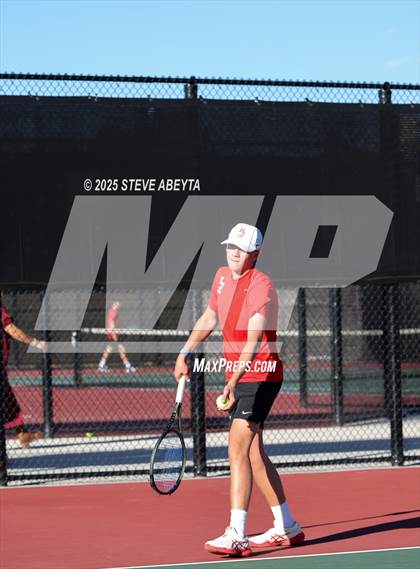 Thumbnail 1 in Fossil Ridge @ Regis Jesuit (CHSAA 5A Boys Dual Team Semifinals) photogallery.