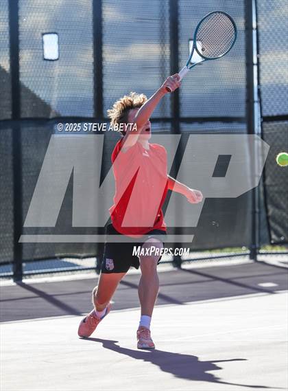 Thumbnail 2 in Fossil Ridge @ Regis Jesuit (CHSAA 5A Boys Dual Team Semifinals) photogallery.