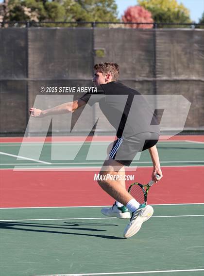 Thumbnail 2 in Fossil Ridge @ Regis Jesuit (CHSAA 5A Boys Dual Team Semifinals) photogallery.