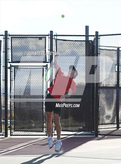 Thumbnail 3 in Fossil Ridge @ Regis Jesuit (CHSAA 5A Boys Dual Team Semifinals) photogallery.
