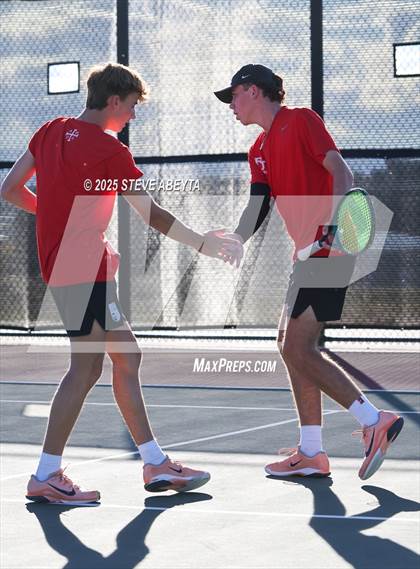 Thumbnail 1 in Fossil Ridge @ Regis Jesuit (CHSAA 5A Boys Dual Team Semifinals) photogallery.