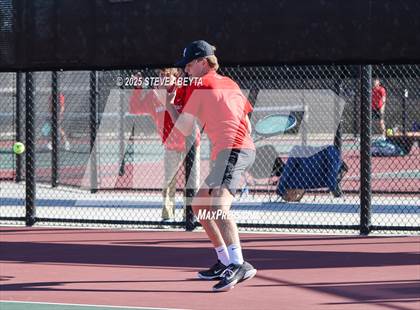 Thumbnail 1 in Fossil Ridge @ Regis Jesuit (CHSAA 5A Boys Dual Team Semifinals) photogallery.