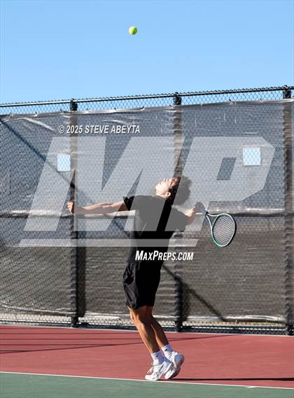 Thumbnail 2 in Fossil Ridge @ Regis Jesuit (CHSAA 5A Boys Dual Team Semifinals) photogallery.