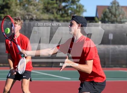 Thumbnail 1 in Fossil Ridge @ Regis Jesuit (CHSAA 5A Boys Dual Team Semifinals) photogallery.