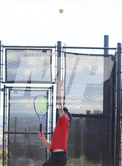 Thumbnail 2 in Fossil Ridge @ Regis Jesuit (CHSAA 5A Boys Dual Team Semifinals) photogallery.