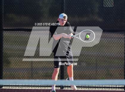 Thumbnail 3 in Fossil Ridge @ Regis Jesuit (CHSAA 5A Boys Dual Team Semifinals) photogallery.