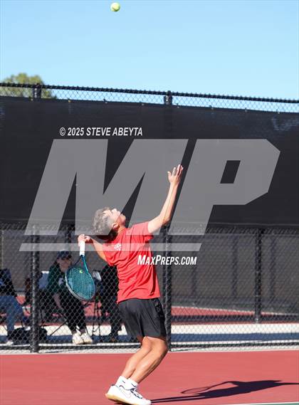Thumbnail 2 in Fossil Ridge @ Regis Jesuit (CHSAA 5A Boys Dual Team Semifinals) photogallery.