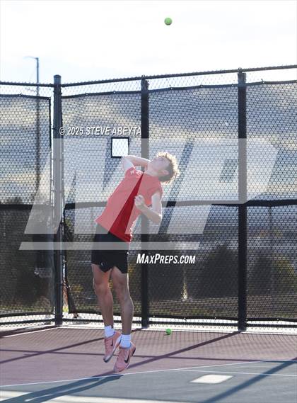 Thumbnail 2 in Fossil Ridge @ Regis Jesuit (CHSAA 5A Boys Dual Team Semifinals) photogallery.