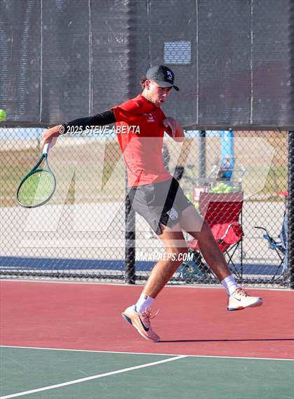 Thumbnail 3 in Fossil Ridge @ Regis Jesuit (CHSAA 5A Boys Dual Team Semifinals) photogallery.