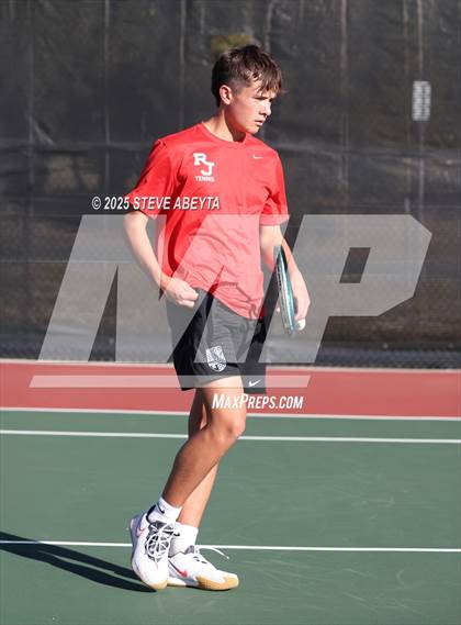 Thumbnail 1 in Fossil Ridge @ Regis Jesuit (CHSAA 5A Boys Dual Team Semifinals) photogallery.