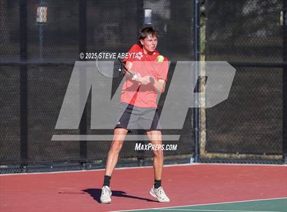 Thumbnail 1 in Fossil Ridge @ Regis Jesuit (CHSAA 5A Boys Dual Team Semifinals) photogallery.