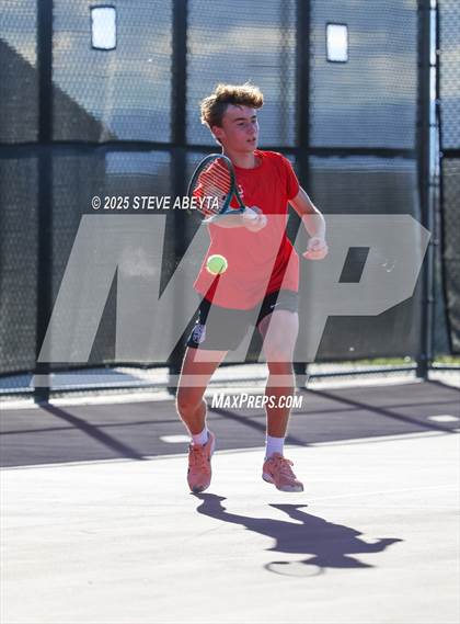 Thumbnail 1 in Fossil Ridge @ Regis Jesuit (CHSAA 5A Boys Dual Team Semifinals) photogallery.