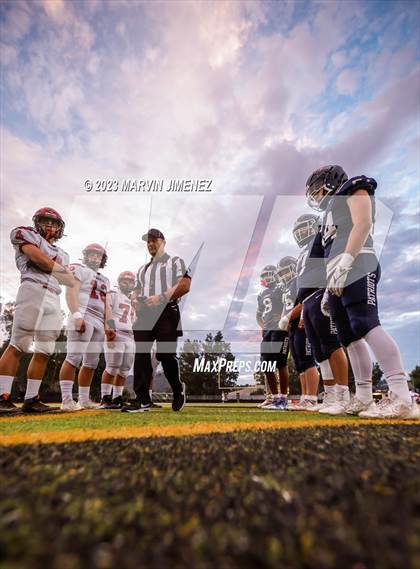 Thumbnail 1 in Viewpoint vs Carpinteria photogallery.